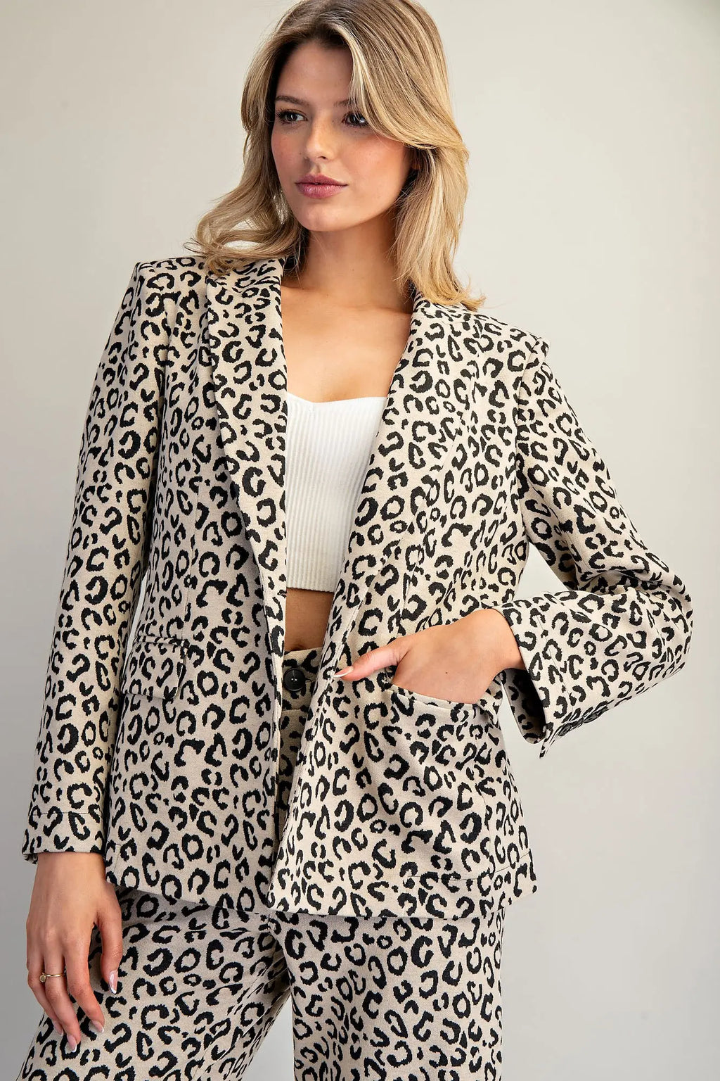 Leopard Pattern Side Flap Pocket Blazer