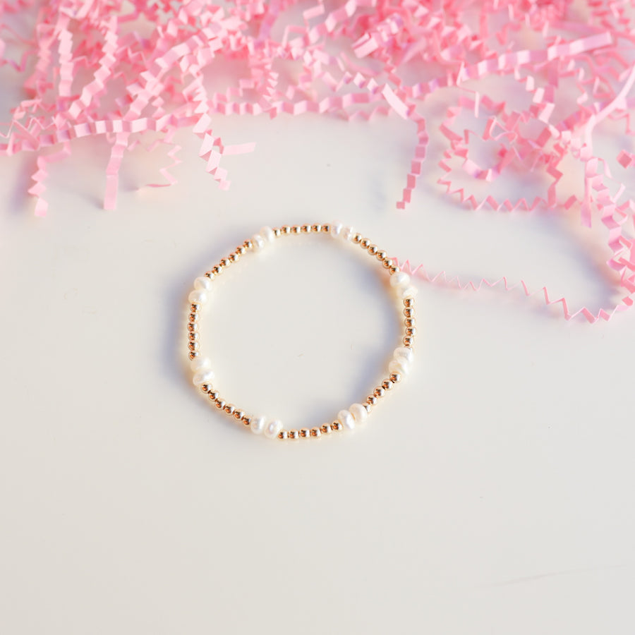 Beaded Blondes Coastal Pearl Gold Bracelet