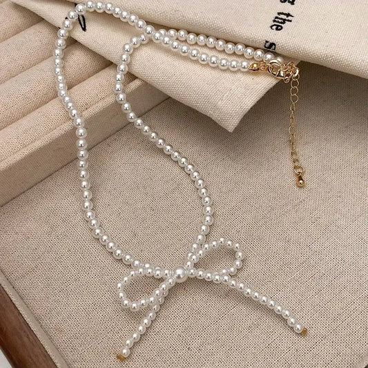 Sweet Retro Bow Pearl Necklace