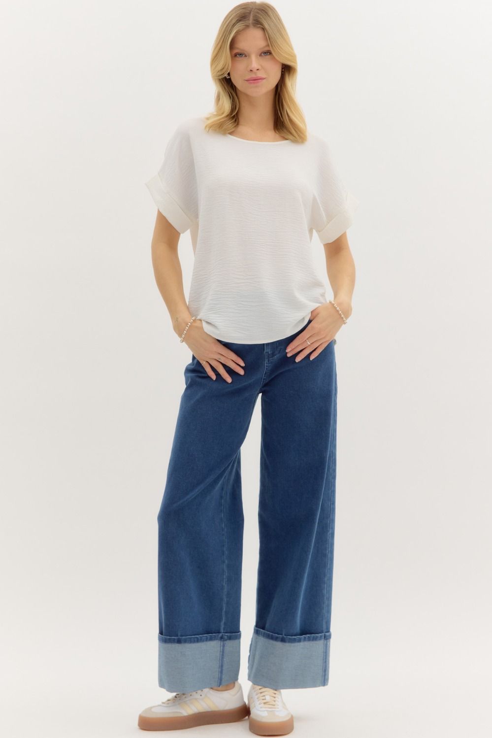 Entro Classic Round Neck Pullover Top